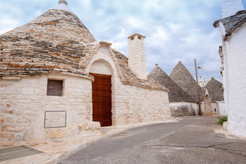 Fototapeta na wymiar ALBEROBELLO, Traditional trulli houses in Alberobello, Italy