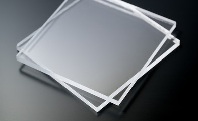 Optical solid glass based on aluminum oxide
