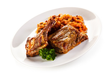 Barbecued ribs with vegetables