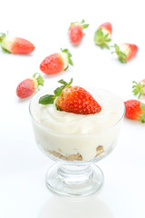 cereal cup yogurt and strawberries
