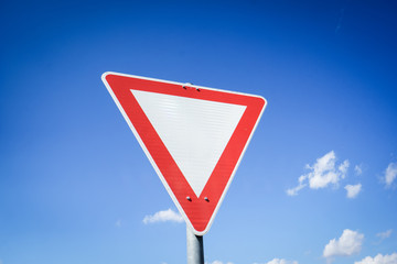 give way traffic sign (23)