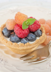 Fruit tartlet with berries