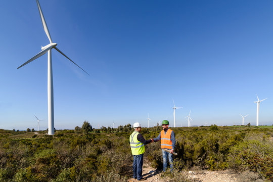 Engineers of Wind Turbine / Engineers of wind turbine control projects and production.
