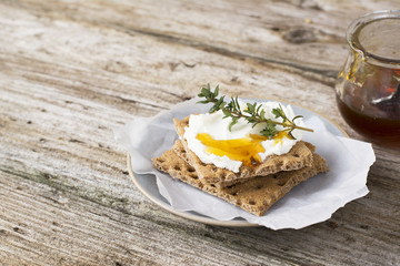 Snack gluten free crispbread with cream cheese