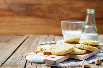 Garlic cheese, blue cheese crackers with sesame seeds