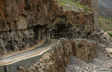 Naklejka premium Road in Karakorum