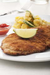 Wiener Schnitzel mit Kartoffelsalat