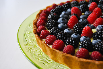 Cream and wildberries pie