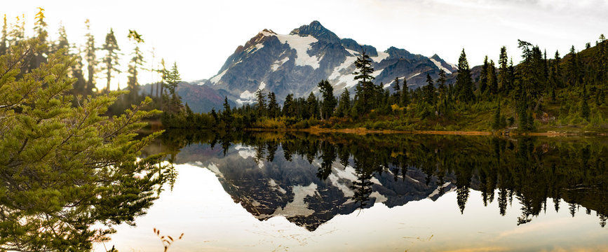 Mt Shuksan Picture Lake Landscape at Mount Baker, Washington State