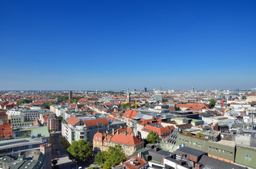 Fototapeta na wymiar ドイツ　青空とミュンヘンの街並み