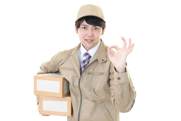 笑顔の宅配人