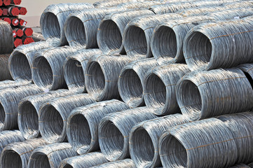 Steel wire roll and pipe