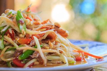 Green papaya salad Thai cuisine spicy delicious : 