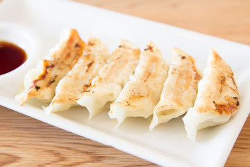 japanese fried dumpling gyoza