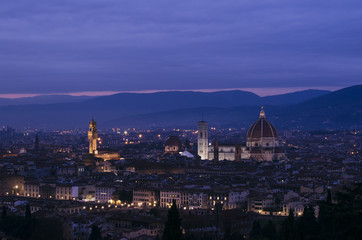 Fototapeta na wymiar Florence by night