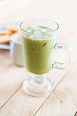 iced matcha latte