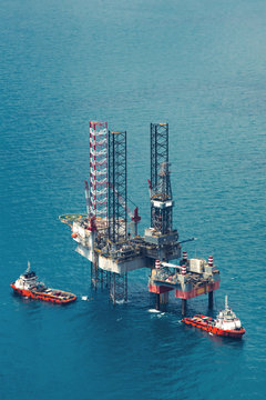 Offshore oil rig drilling platform color tone