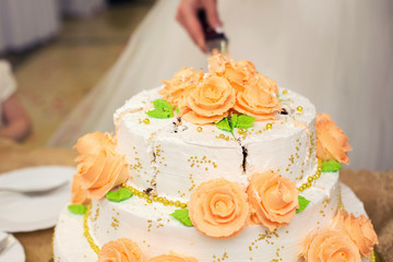 white wedding cake