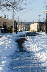 Fototapeta premium 冬の雪の道