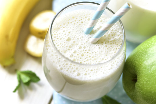 Banana Apple Smoothie.