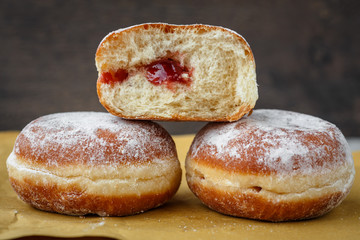 Jam-filled doughnuts – Berliner/Krapfen