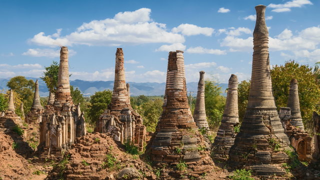 4K Timelapse of moving cloud at Shwe Indein pagoda, Shan state, Myanmar
