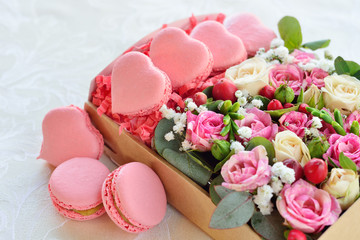 French macaroon heart-shaped Valentine's Day, the box with flowe