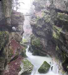 Wasserfall in der Taubenlochschlucht