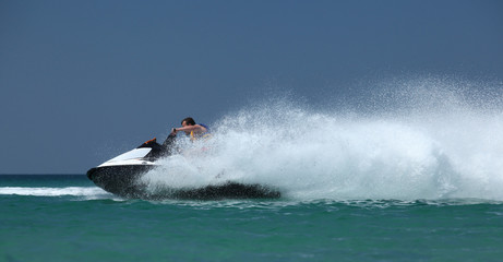 man drive on the jetski