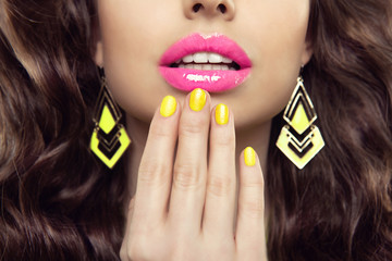 Pink Lips with Jewelry and Design Nails. Fashion Make-up, Style and Cosmetics. Close Up
