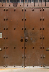 Double metallic door or gate.
