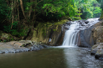 Fototapeta na wymiar pala-u waterfall