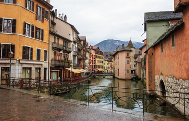 Fototapeta na wymiar Canal at medieval town of Annecy France