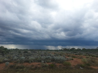 Fototapeta na wymiar Gewitter im Outback