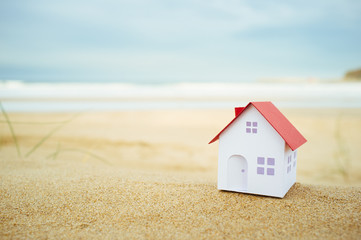 Fototapeta na wymiar Small beach house