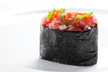  Sushi gunkan maki with tuna on a white background