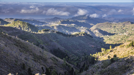 Obraz premium Über den Wolken und Gipfeln von Gran Canaria