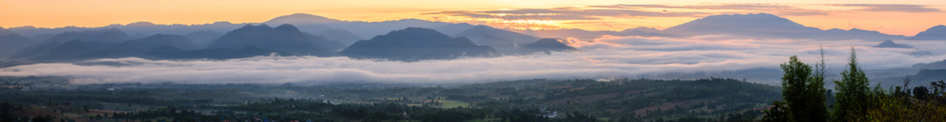 Morning sunrise with the sea of mist 