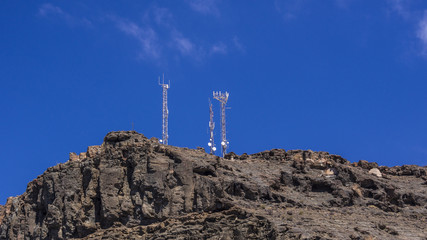 Antennen auf einem Felsen