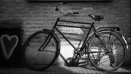 Naklejka na ściany i meble Bike in the street