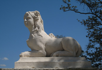 Fototapeta na wymiar Sphinx à Aranjuez