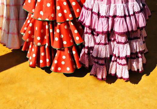 Trajes de gitana para la feria, Andaluc&iacute;a, Espa&ntilde;a