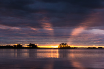 Naklejka premium Abend am See in Finnland 4