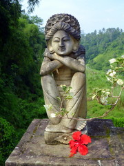 Steinfigur Mädchen © vulkanismus
