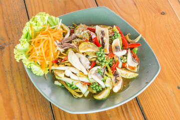 Grilled squid with lemon and vegetables