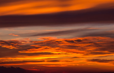 Obraz premium Beautiful golden sky.