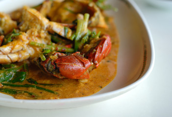 Stir-fried crab with curry powder