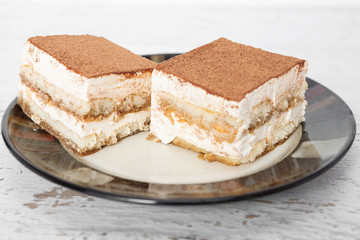 Tiramisu Cake