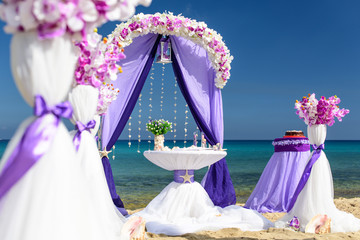Fototapeta na wymiar Decorations for weddings on the ocean