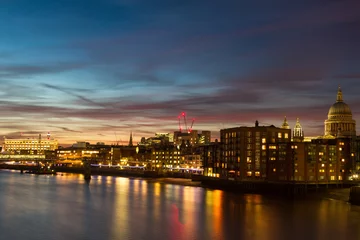 Foto op Plexiglas Twilight over the city of London © Circumnavigation